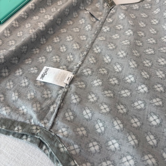 Eddie Bauer Sleeveless V-Neck Tank Olive With Geometric Print Sm - Picture 7 of 11